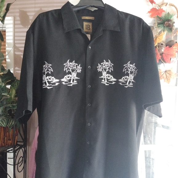 Was💲15! Designed in Italy men's button down shirt - Picture 3 of 5